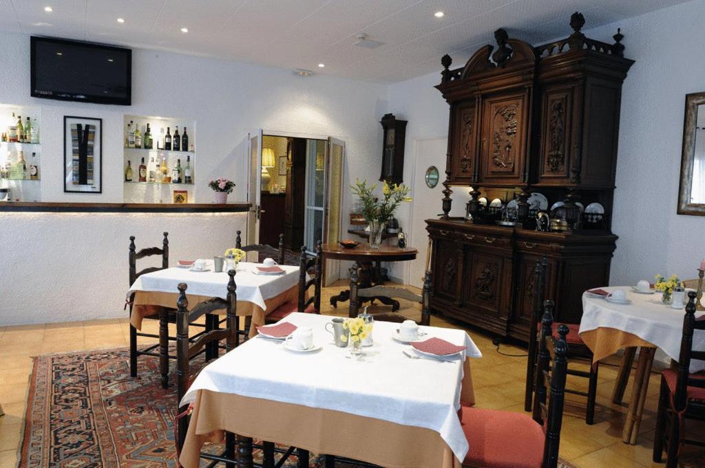 Hostal Residencia Catalina Palamós Extérieur photo