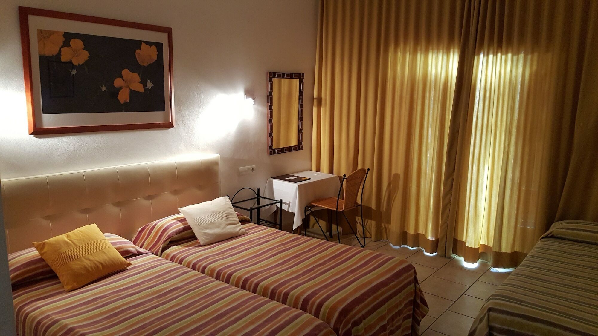Hostal Residencia Catalina Palamós Extérieur photo