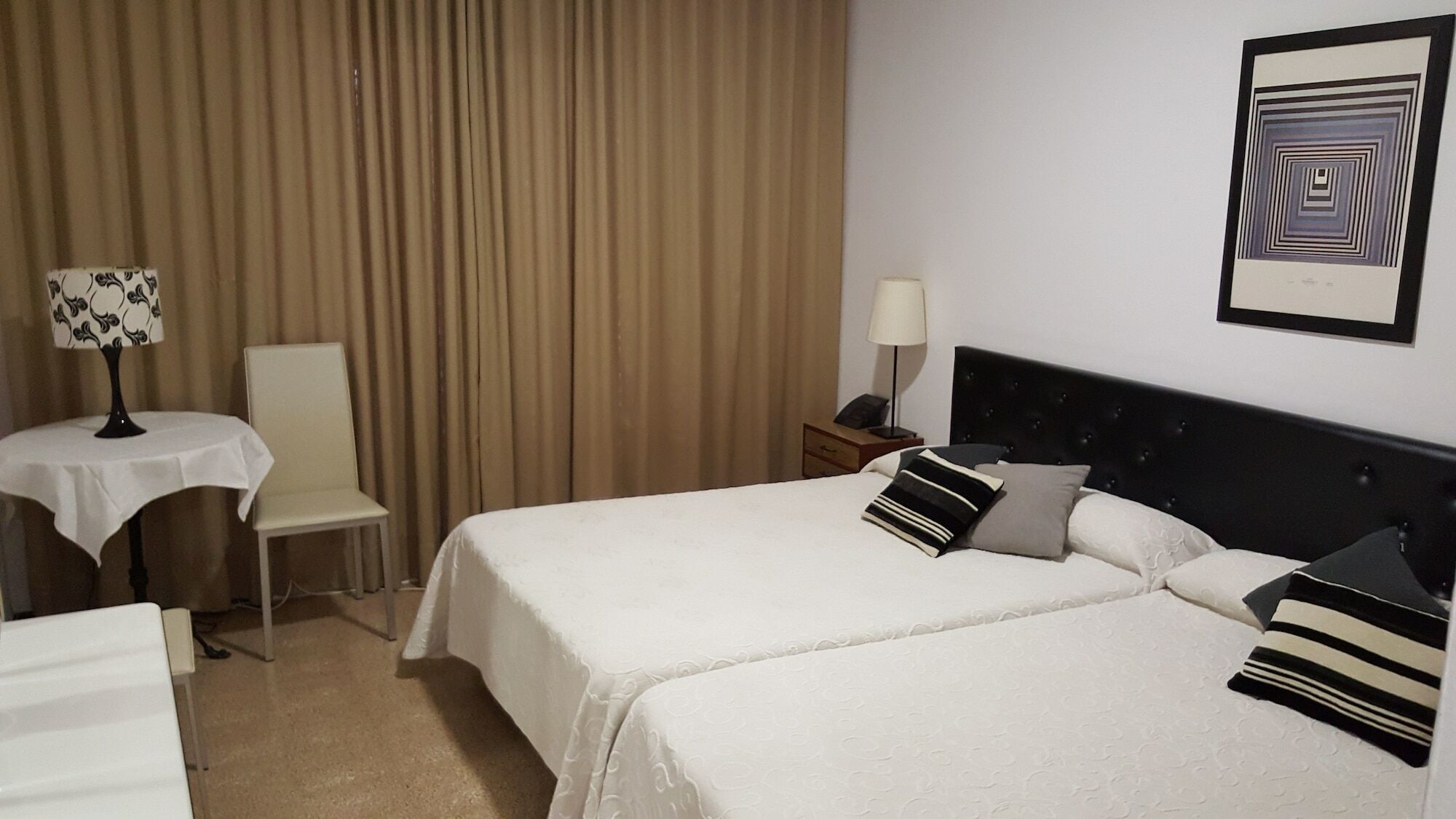 Hostal Residencia Catalina Palamós Extérieur photo