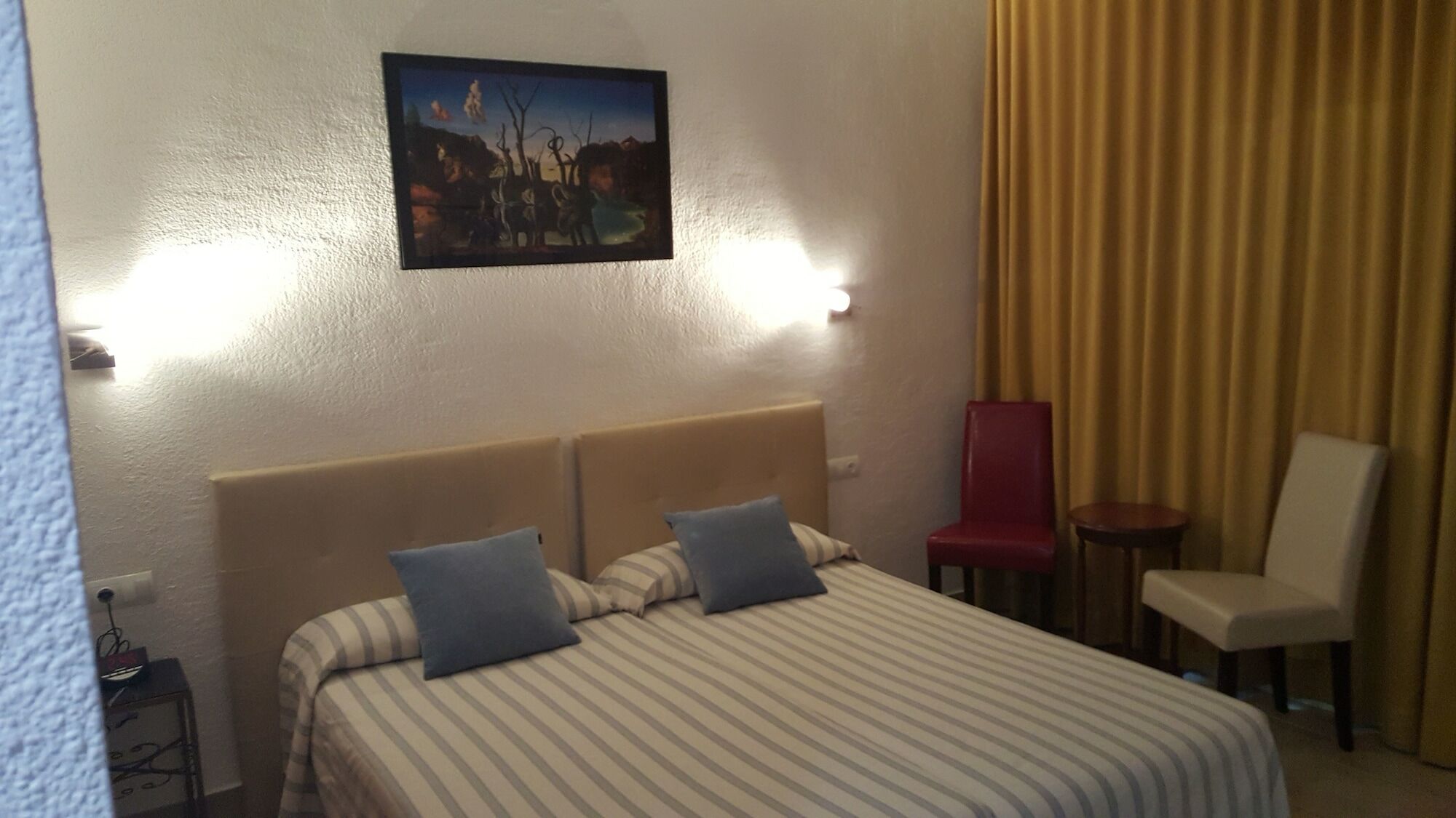 Hostal Residencia Catalina Palamós Extérieur photo