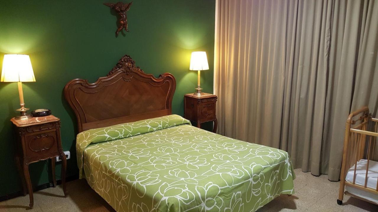 Hostal Residencia Catalina Palamós Extérieur photo